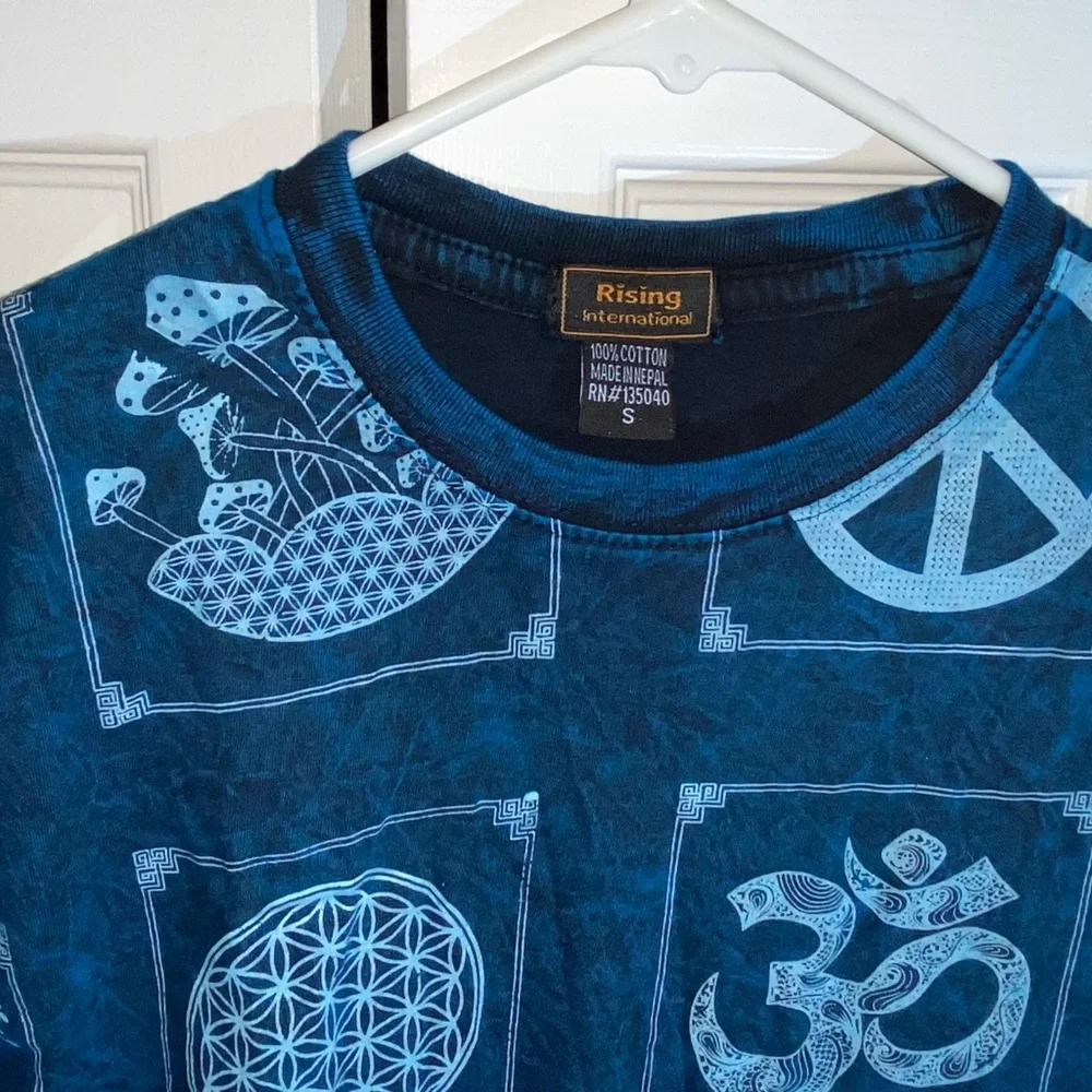 Rising International Men T-shirt S Spiritual Block Symbols Blue Graphic AA14 - Picture 3 of 6